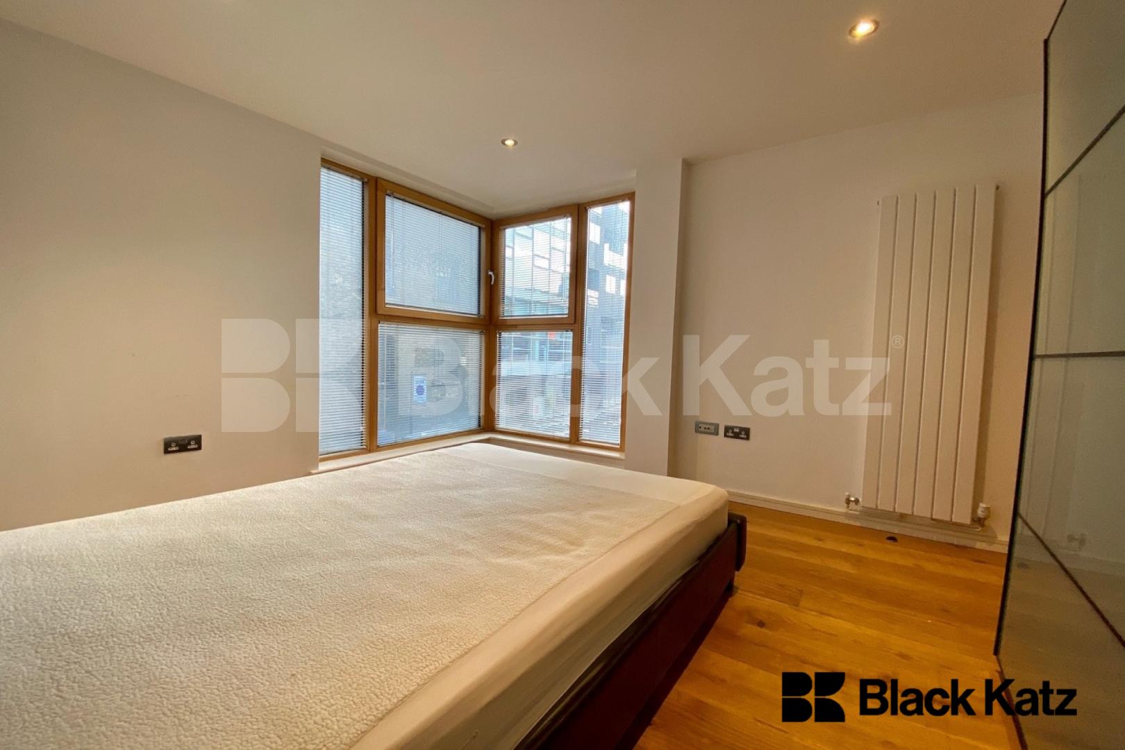 Stunning apartment offering size, quality & location  Great Suffolk Street , Waterloo/Southwark.